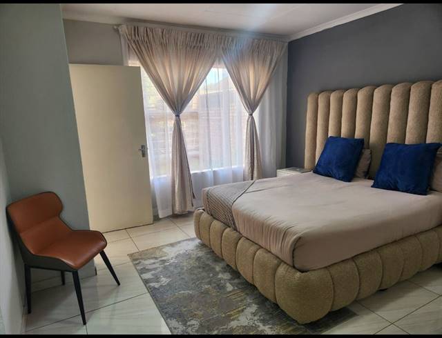 3 BEDROOM TOWNHOUSE FOR SALE IN GLEN MARAIS